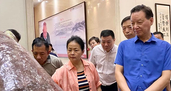 石语千秋松，广迎八方客——888集团·倪东方艺术博物馆